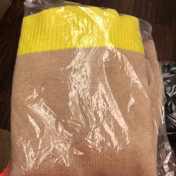 UGG Renata Contrast Trim Cashmere Blend Sweater, Size Medium 🤩 BR1-E - Picture 7 of 9